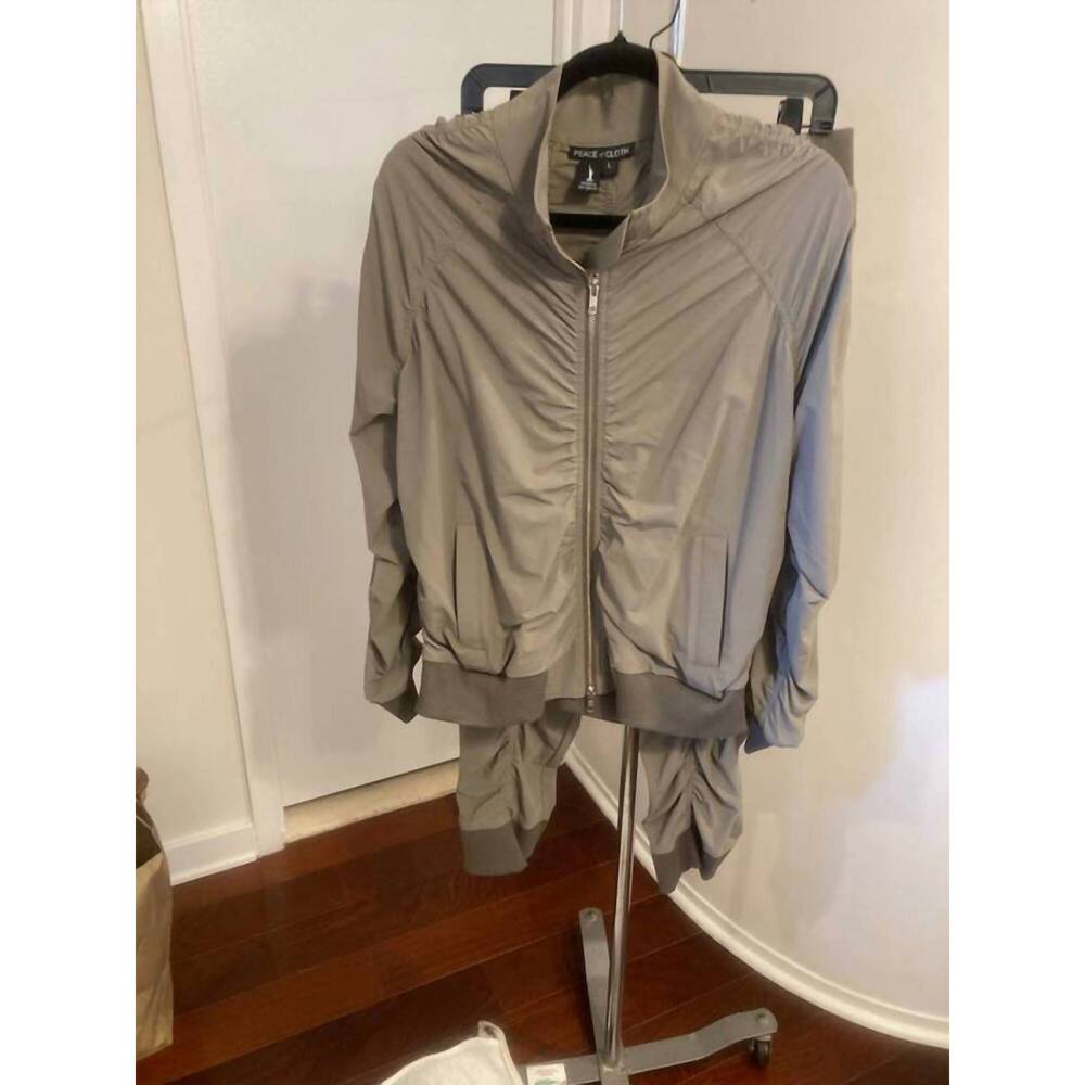 NEW PIECE OF CLOTH women's mock neck jacket in mink